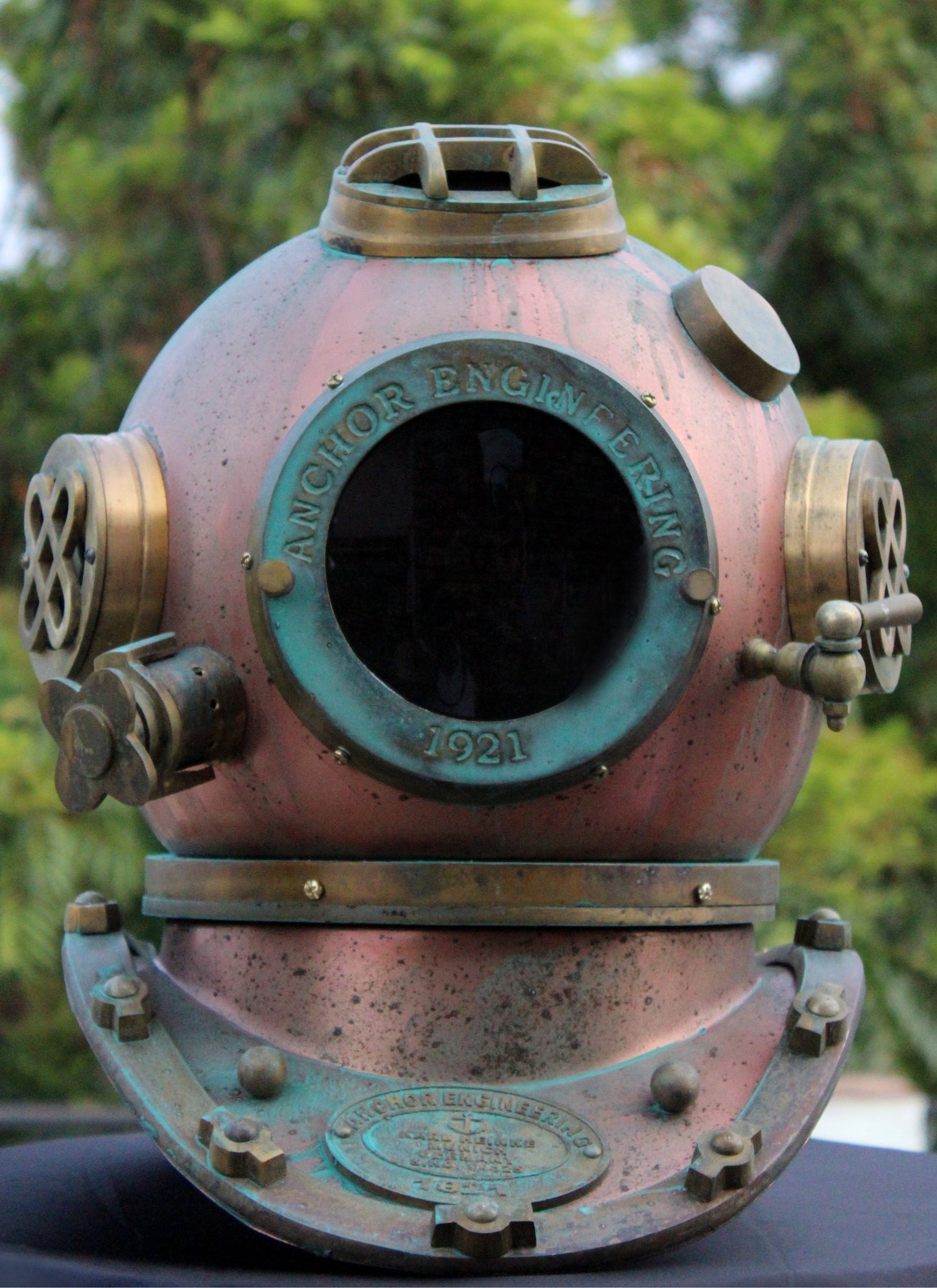 WAKHRZ ( Mark V ) Vintage American US – Navy Diving Helmet.
