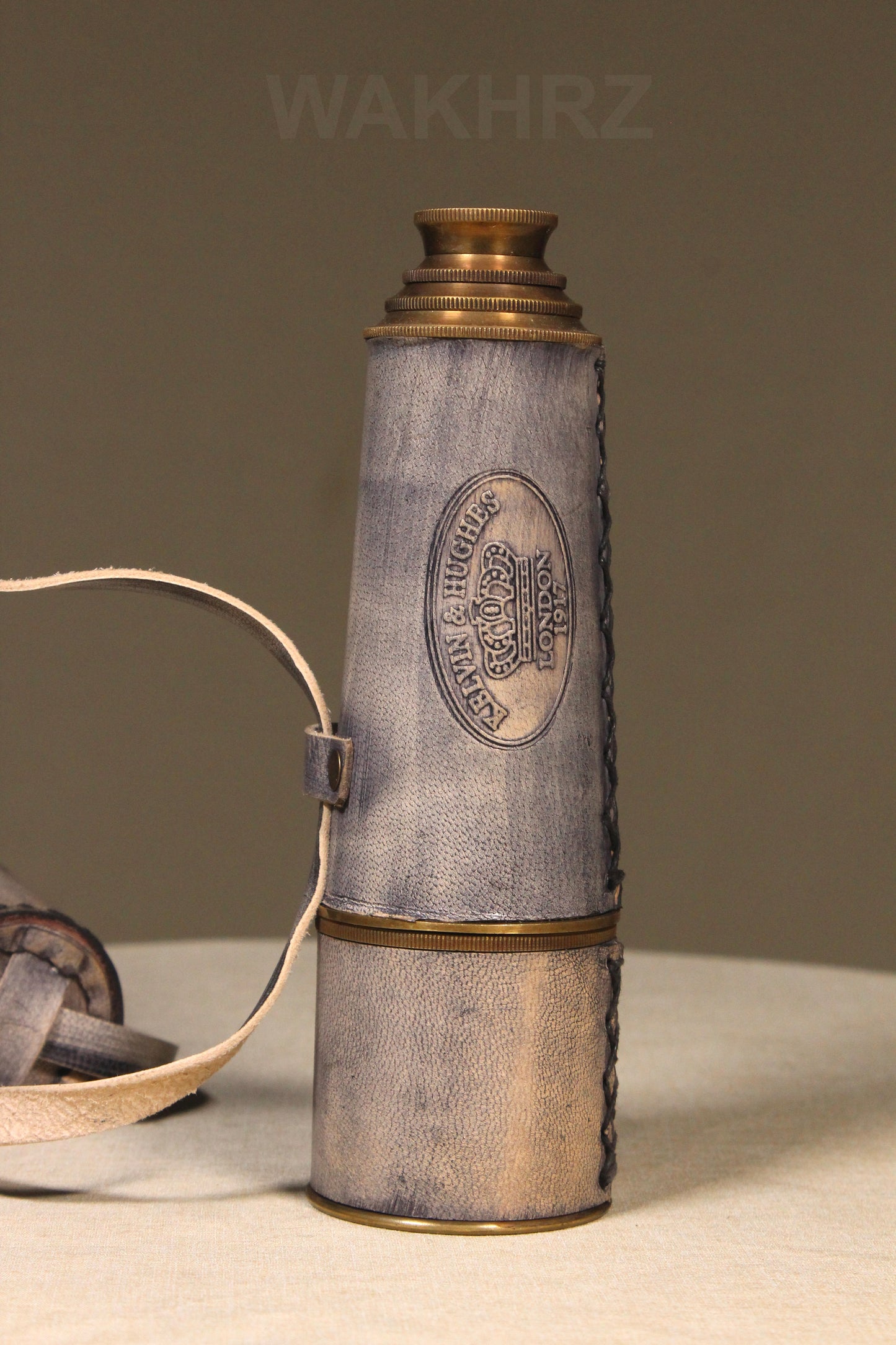 WAKHRZ LONDON 1917 KELVIN & HUGHES TELESCOPE WITH LEATHER FITTED BOX.