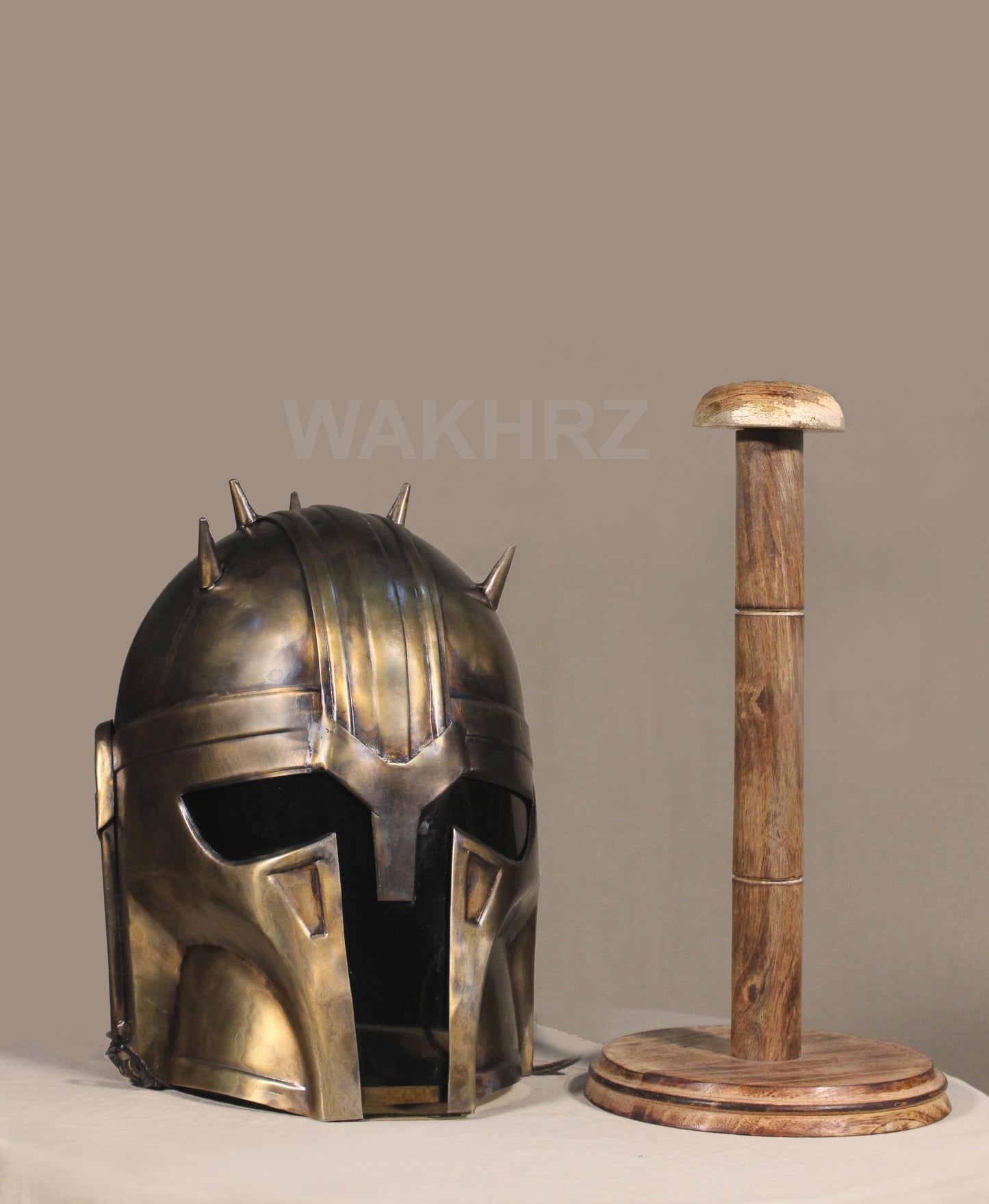 WAKHRZ MANDOLORIAN STAR WAR COSPLAY BOBA FETT HELMET WITH BASE.