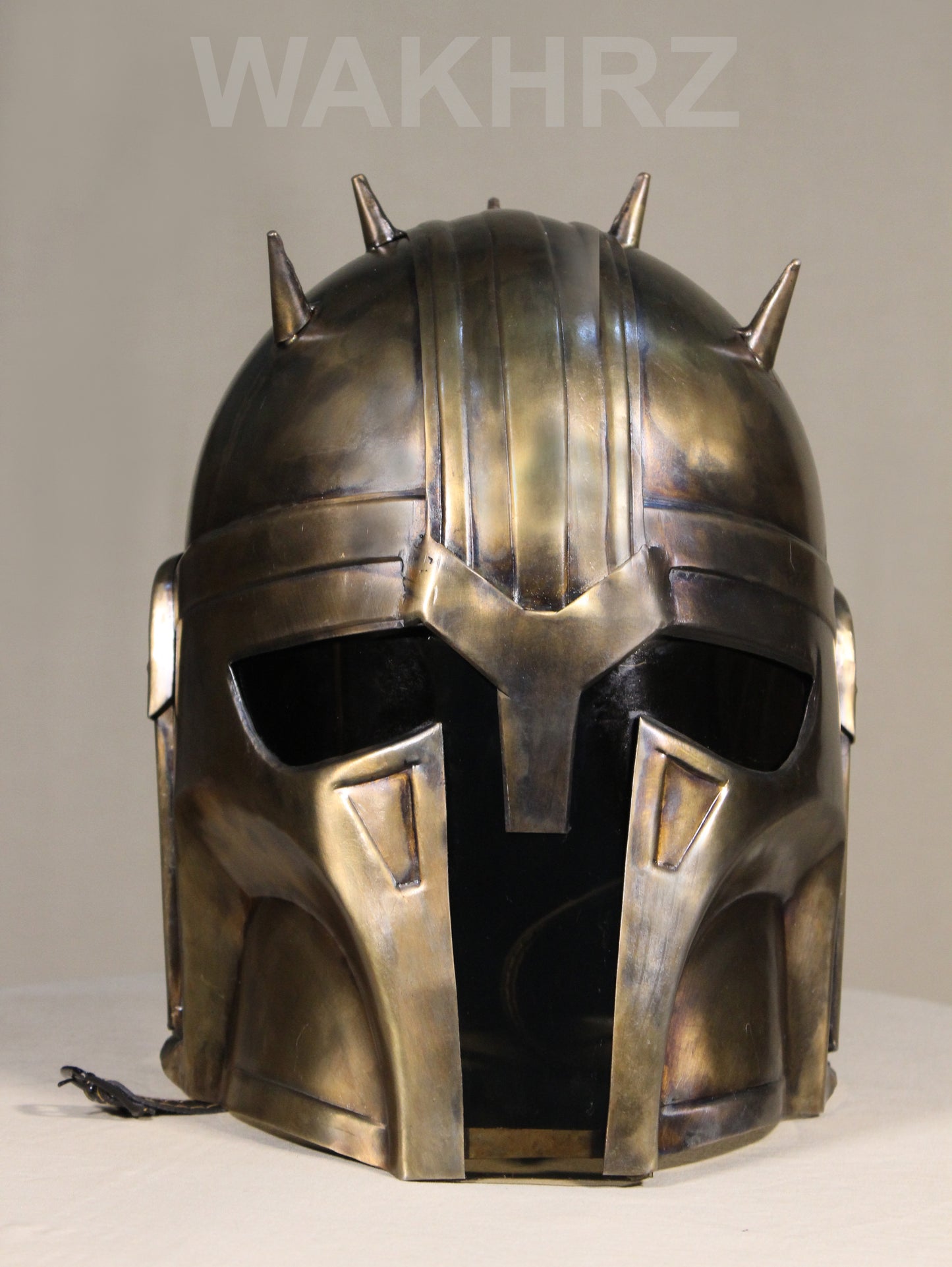 WAKHRZ MANDOLORIAN STAR WAR COSPLAY BOBA FETT HELMET WITH BASE.