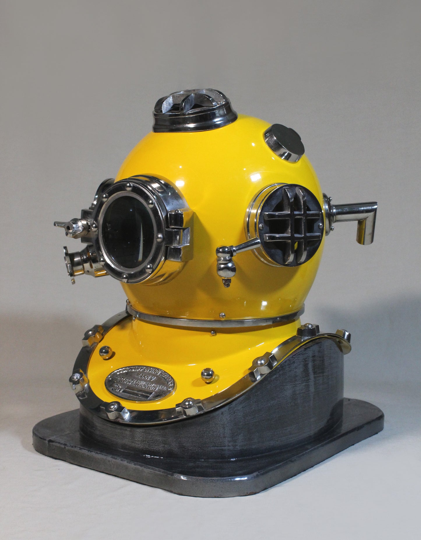 WAKHRZ ( Mark V ) American US – Navy Diving Yellow Helmet with Base.