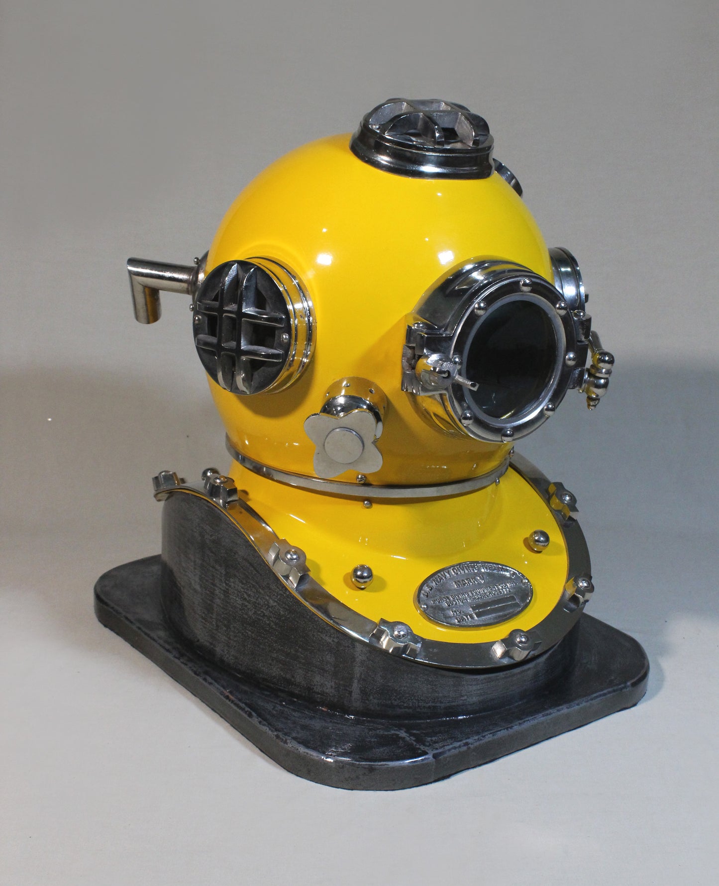 WAKHRZ ( Mark V ) American US – Navy Diving Yellow Helmet with Base.