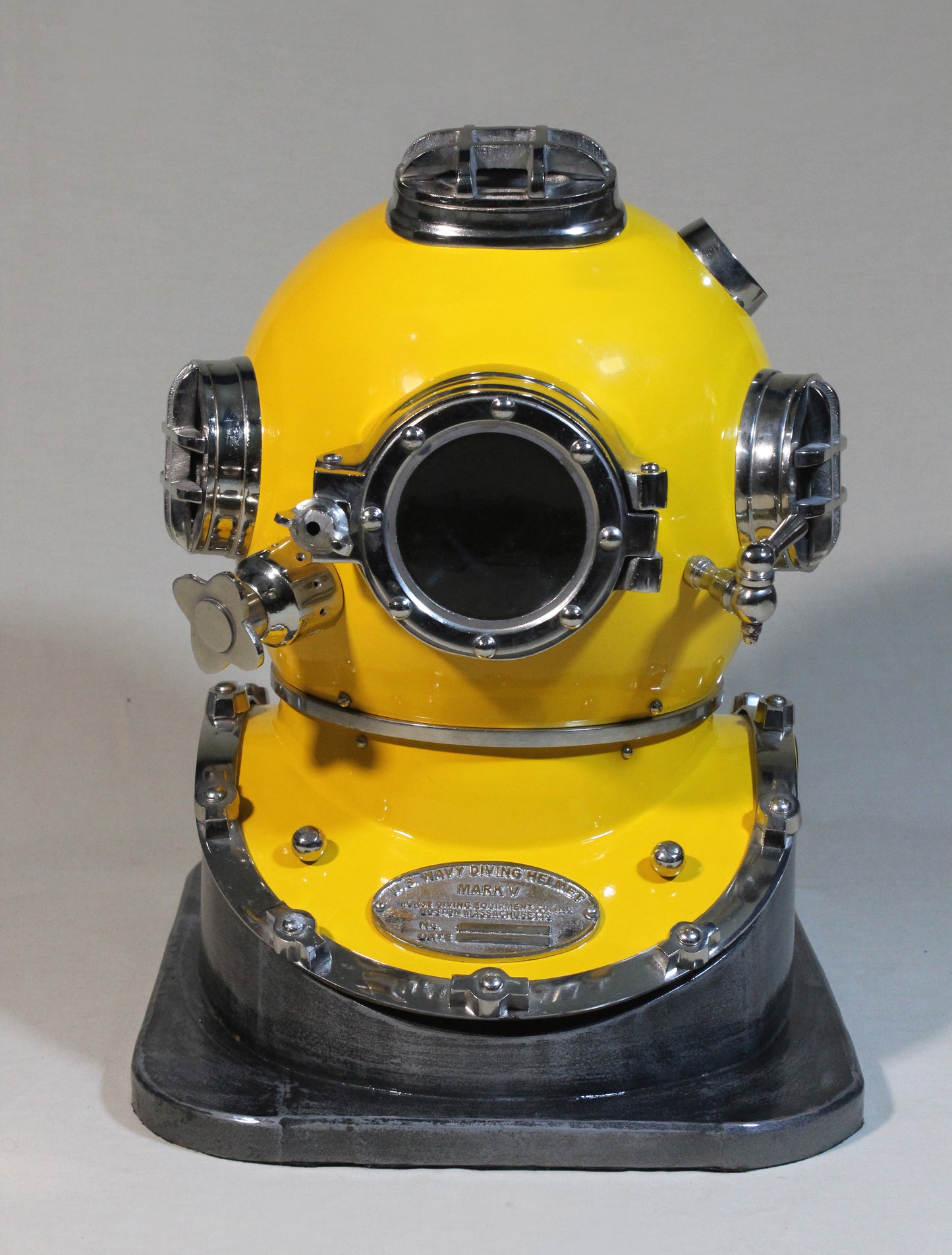 WAKHRZ ( Mark V ) American US – Navy Diving Yellow Helmet with Base.