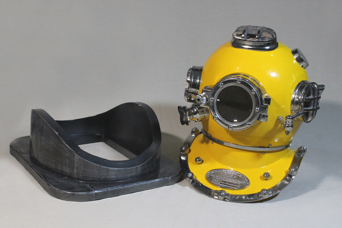 WAKHRZ ( Mark V ) American US – Navy Diving Yellow Helmet with Base.