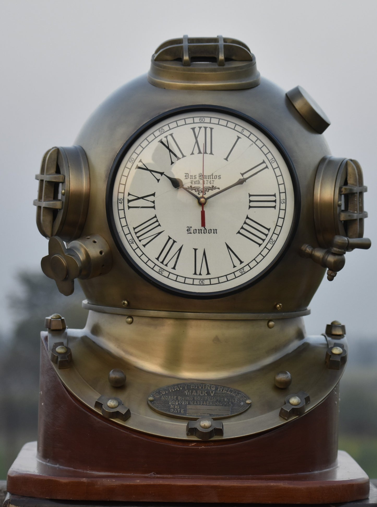 WAKHRZ ( Mark V ) Brown American US – Navy Diving Clock Helmet.