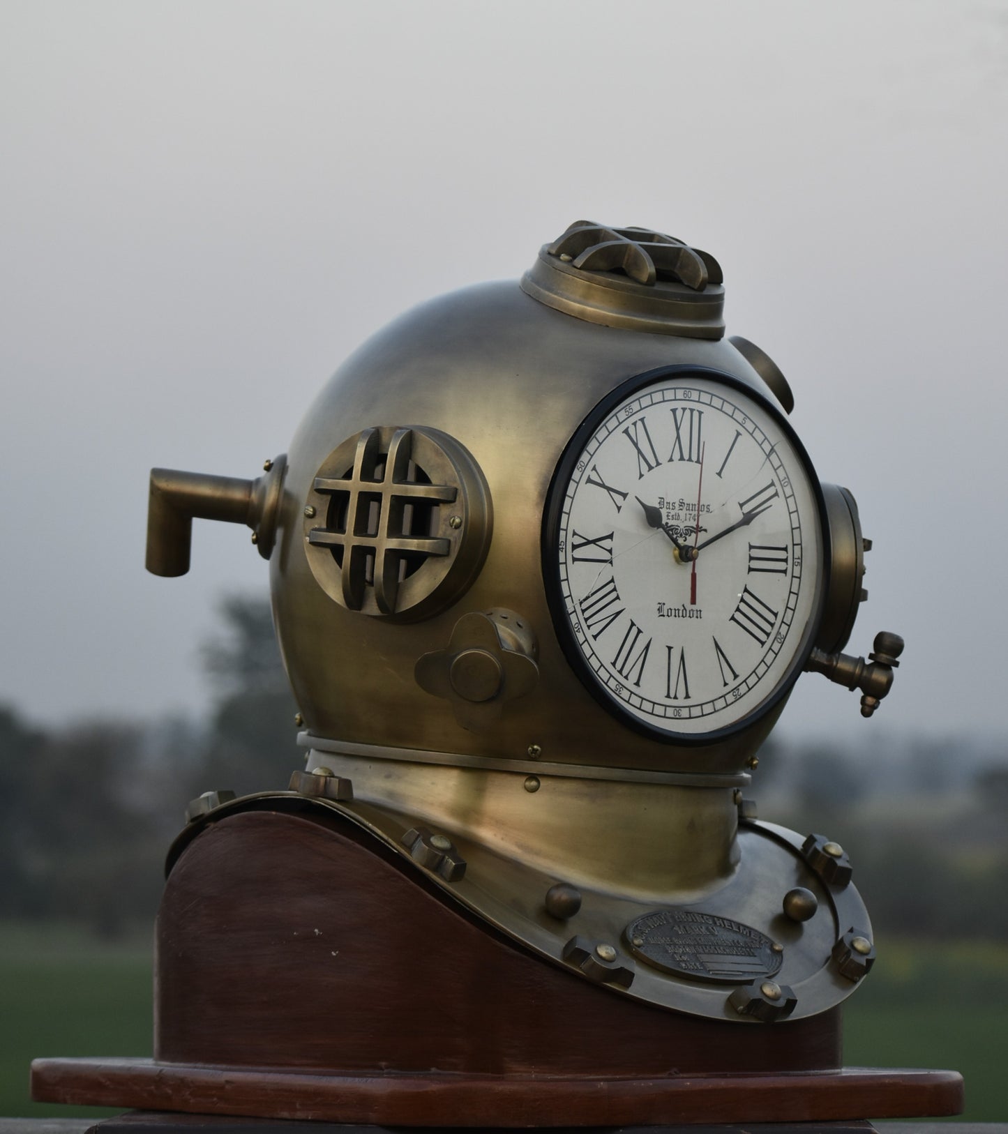 WAKHRZ ( Mark V ) Brown American US – Navy Diving Clock Helmet.