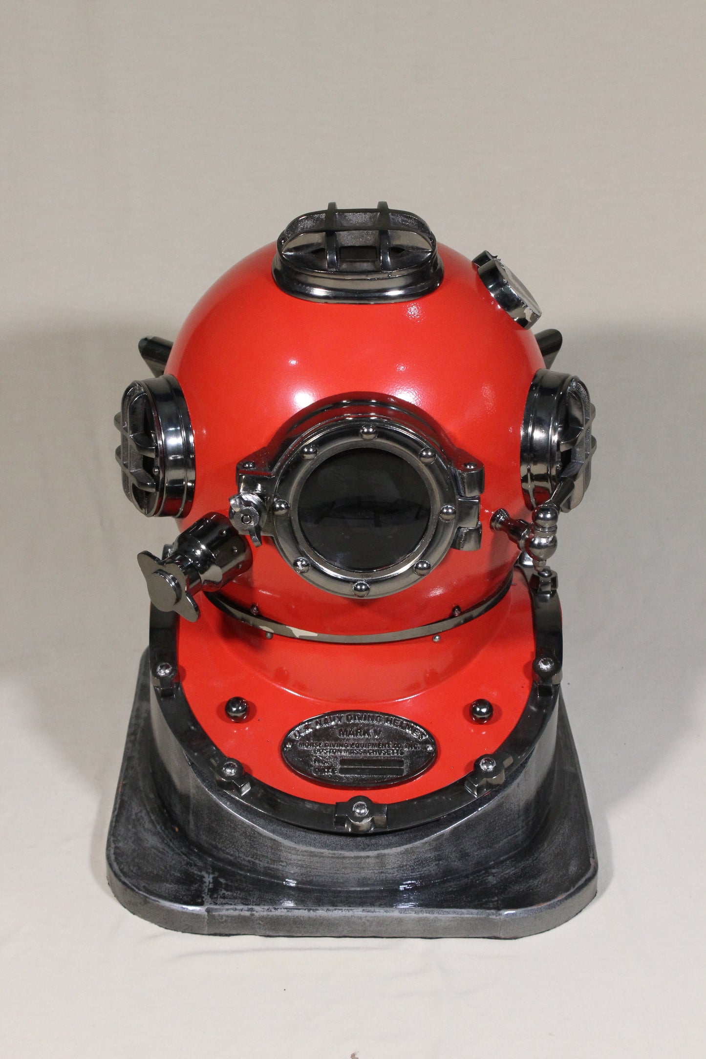 WAKHRZ ( Mark V ) American US – Navy Diving Helmet with Base.