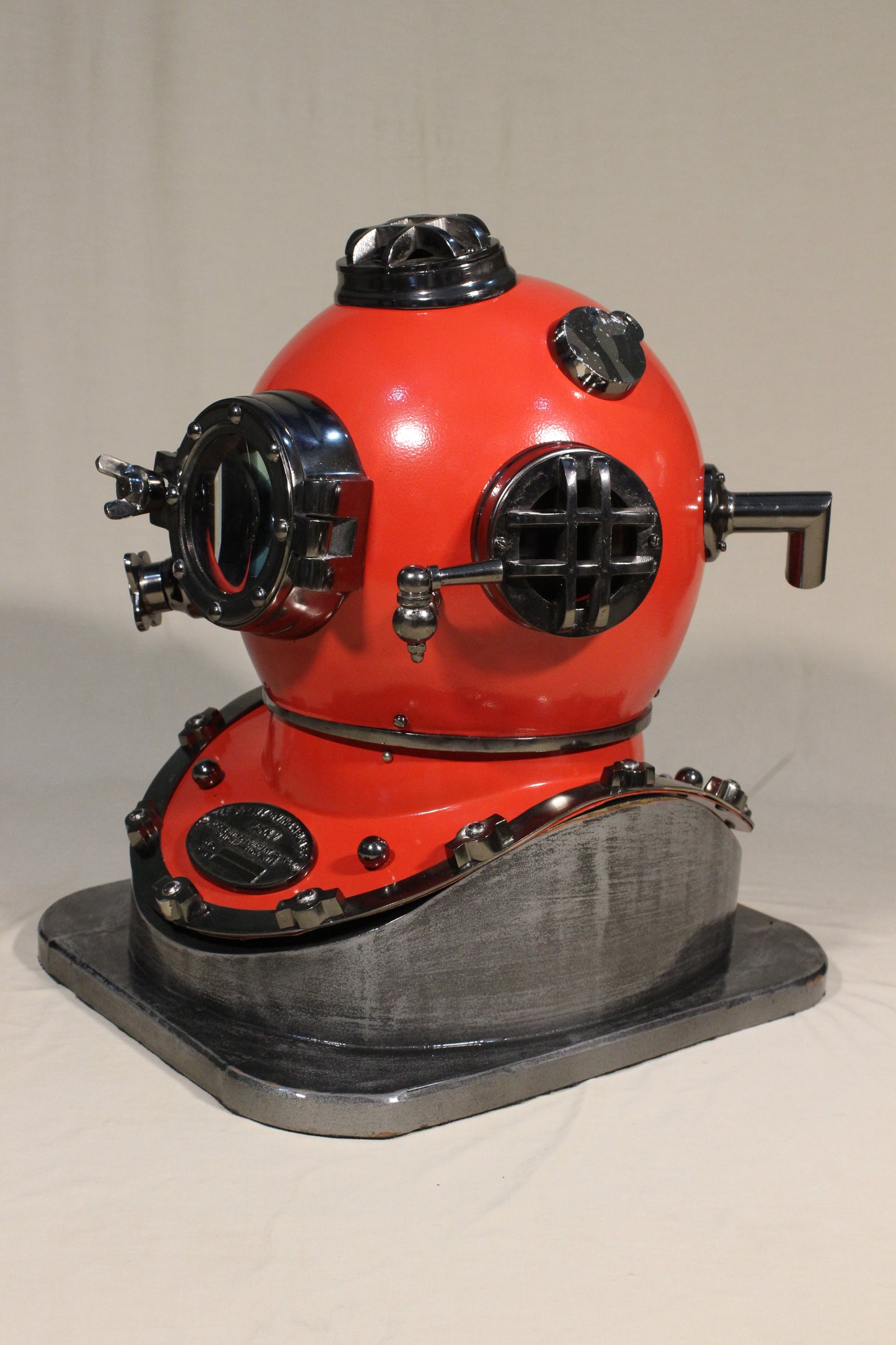 WAKHRZ ( Mark V ) American US – Navy Diving Helmet with Base.