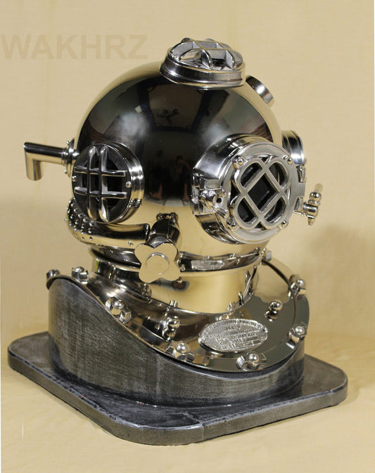 WAKHRZ ( Mark V ) American US – Navy Diving Helmet.