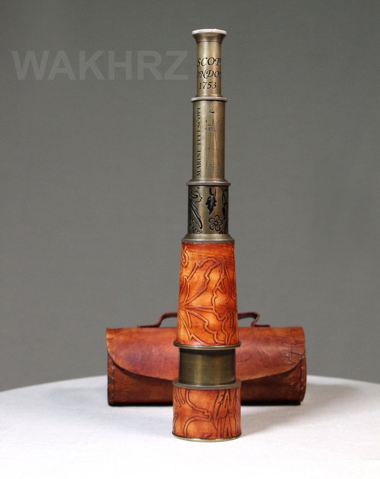WAKHRZ SCOTT LONDON 1753 TELESCOPE WITH LEATHER BOX.