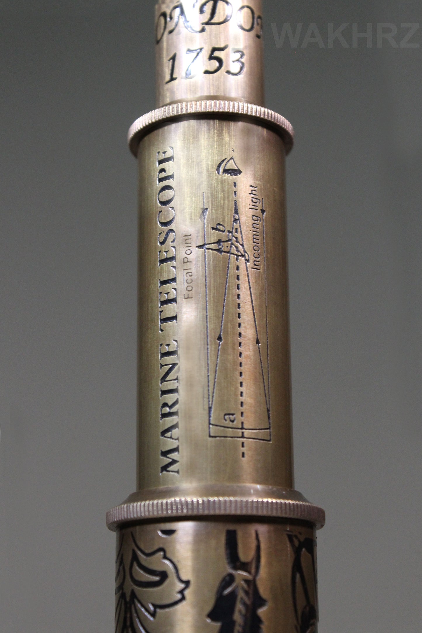 WAKHRZ SCOTT LONDON 1753 TELESCOPE WITH LEATHER BOX.
