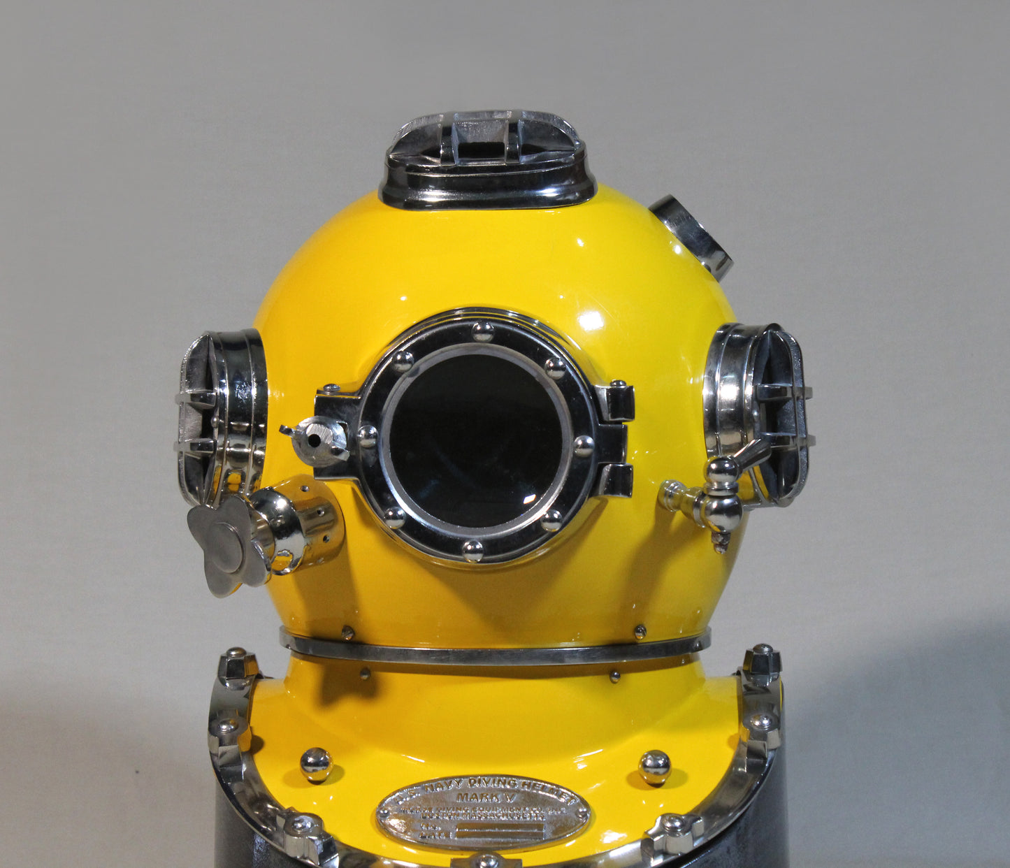 WAKHRZ ( Mark V ) American US – Navy Diving Yellow Helmet with Base.